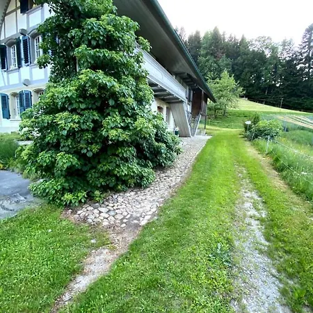 Tannen124 住宿加早餐酒店 Oberburg