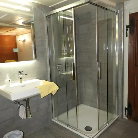 Tannen124 Bed & Breakfast Oberburg